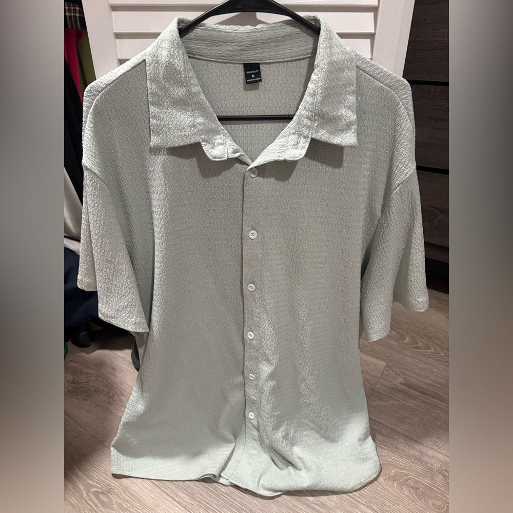 Men's Green Shirt